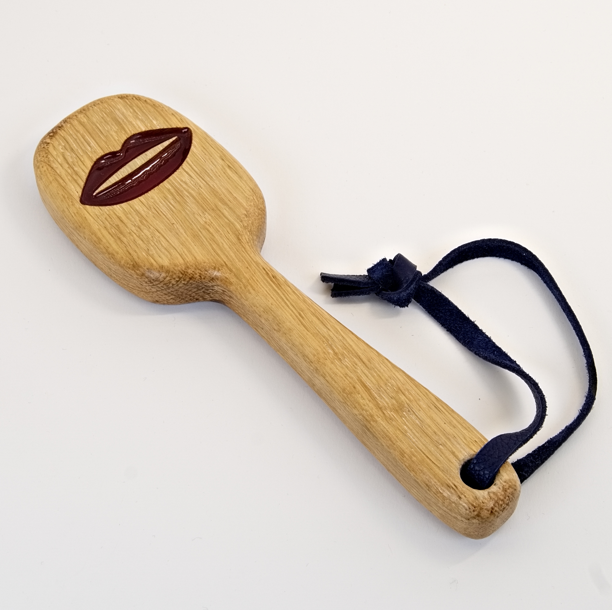 BDSM Paddle Holz klein – Kussmund Abdrücke